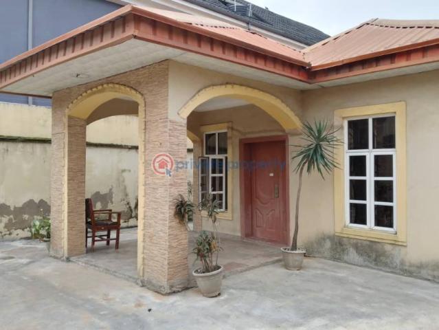 House for sale in Lagos, Ikeja 