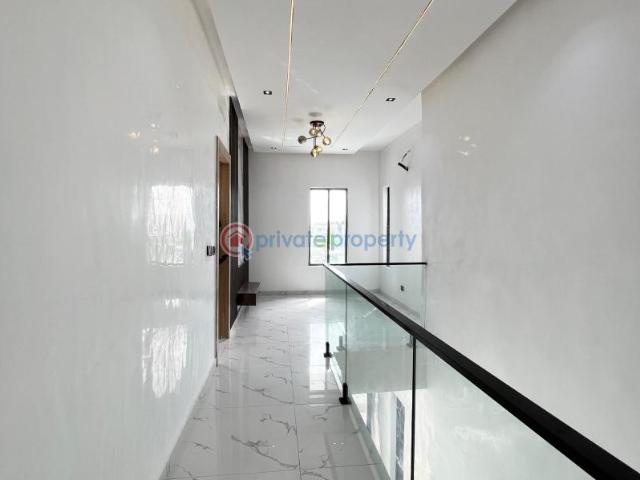 House for sale in Lagos, Ajah