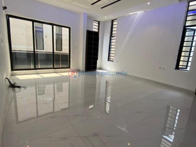 House for sale in Eti Osa, Lagos