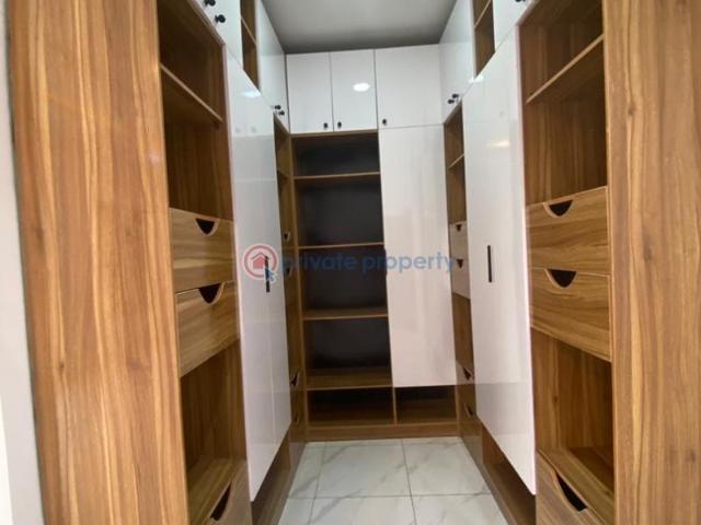 House for sale in Lagos, Lekki