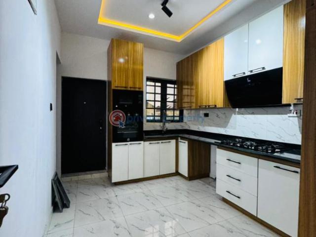 House for sale in Ojo, Ori Ire