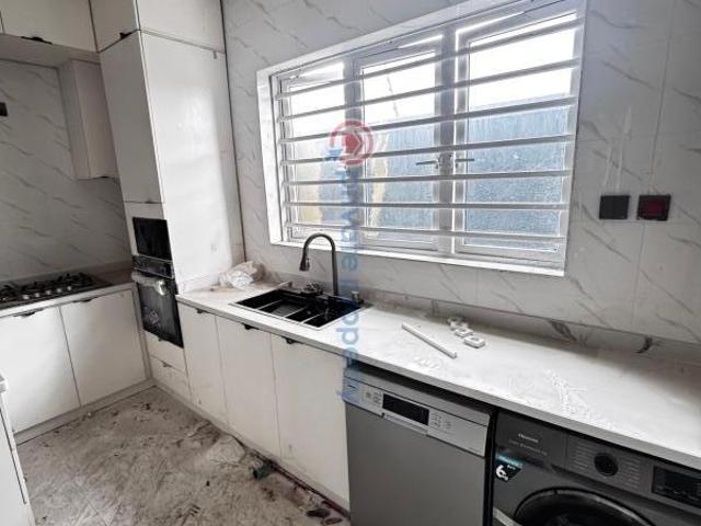 House for sale in Lagos, Ikeja 