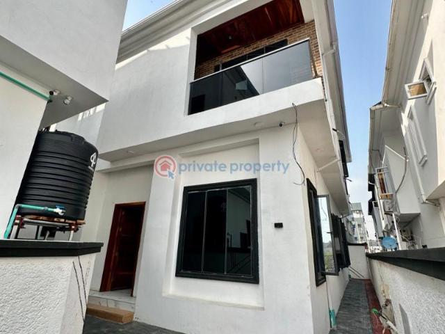 House for sale in Eti Osa, Lagos