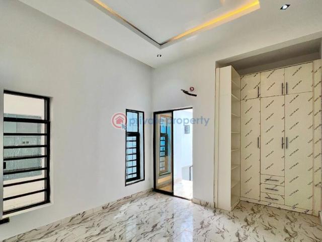 House for sale in Lagos, Ajah