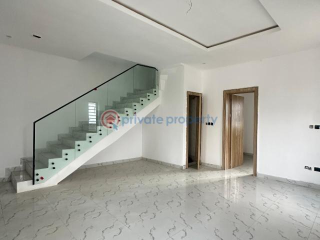 House for sale in Eti Osa, Lagos