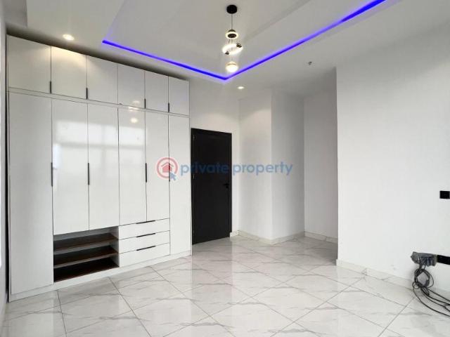 House for sale in Lagos, Lekki