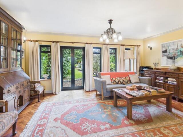 House for sale in Beaconsfield, Forty Green