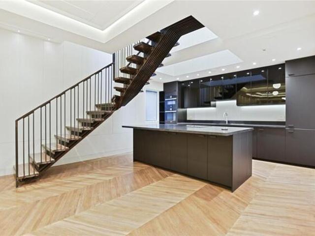 House for sale in Chalk Farm, Greater London