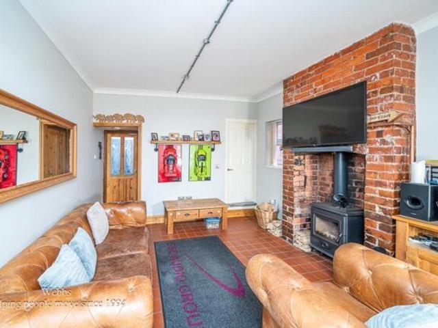 House for sale in Landywood, Great Chatwell