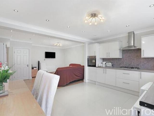 House for sale in Chingford, South Chingford