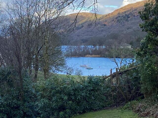 House for sale in Lake Bank