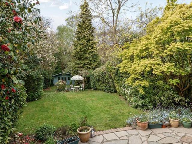 House for sale in West Wickham, Greater London