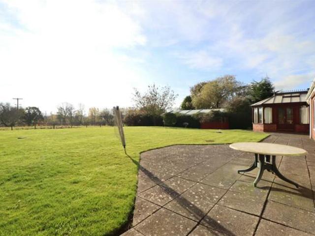 House for sale in Elton