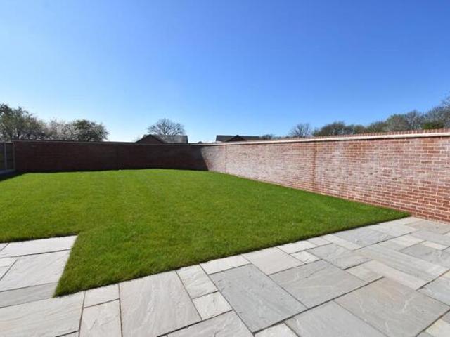 House for sale in Dale Hill, Essex