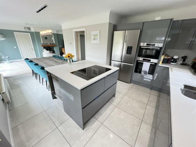 House for sale in Gayton