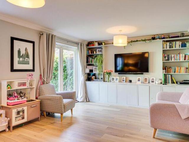 House for sale in Frogmore, Five Acres