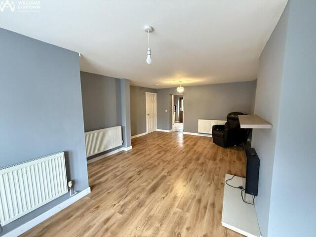 House for sale in Llannerch-y-Medd, Llanerchymedd