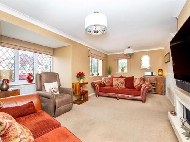 House for sale in Garforth, West Yorkshire