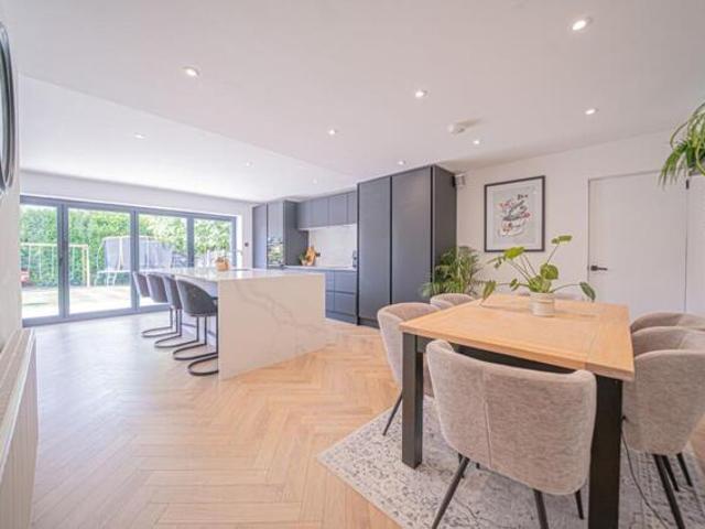 House for sale in Knowle, Knowle