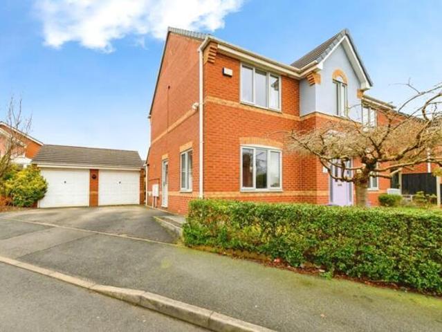 House for sale in New Hall Farm, Wigan