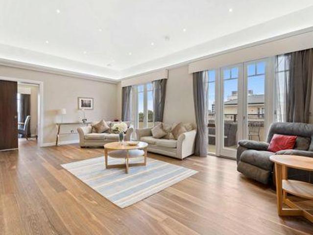 House for sale in Fulham, Greater London