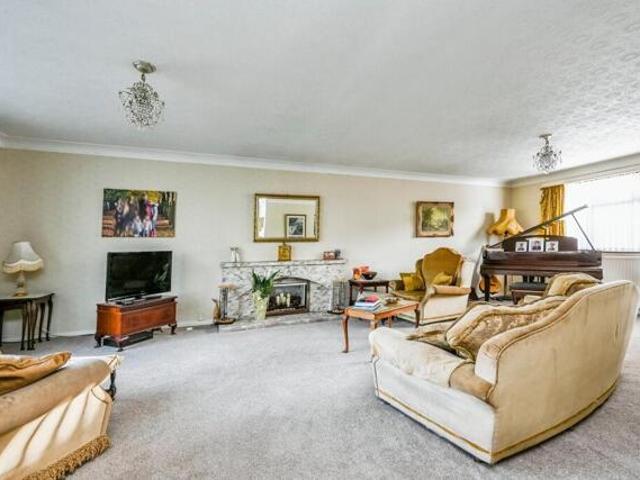 House for sale in Maghull, Kennessee Green
