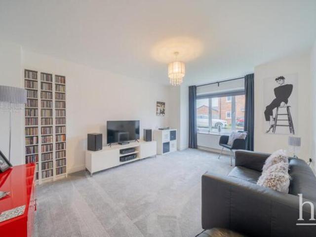 House for sale in Moreton