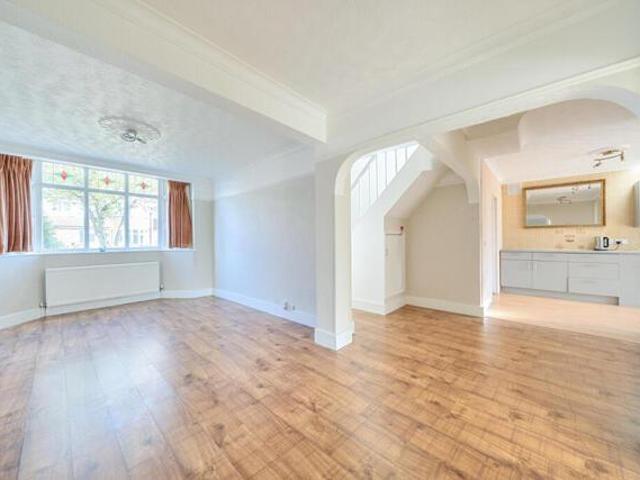 House for sale in Batchworth, Hertfordshire