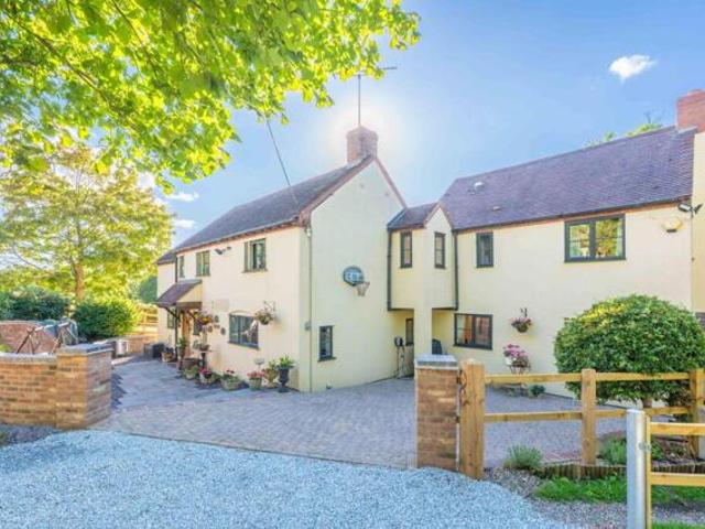 House for sale in Alderminster, Warwickshire