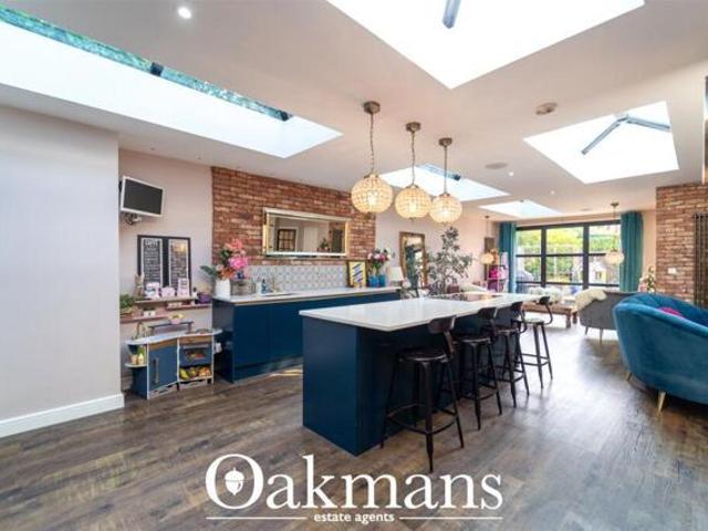 House for sale in Green Close, Warwickshire
