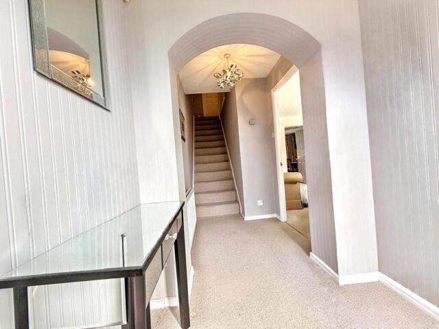 House for sale in Oxclose, Washington