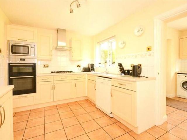 House for sale in Hockerley, Charlesworth