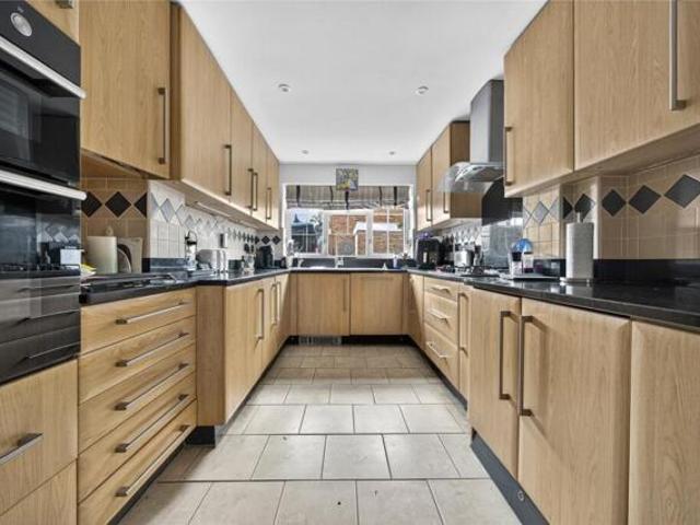 House for sale in West End, Heol-las