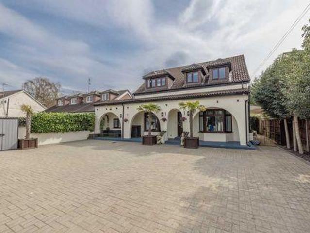 House for sale in Wraysbury