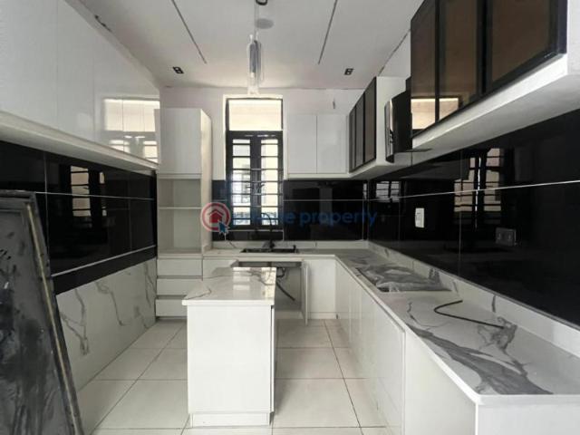 House for sale in Eti Osa, Lagos