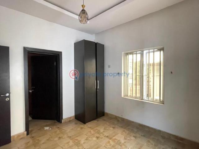House for sale in Surulere , Surulere