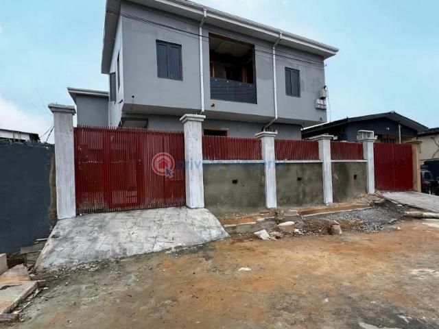 House for sale in Surulere , Surulere