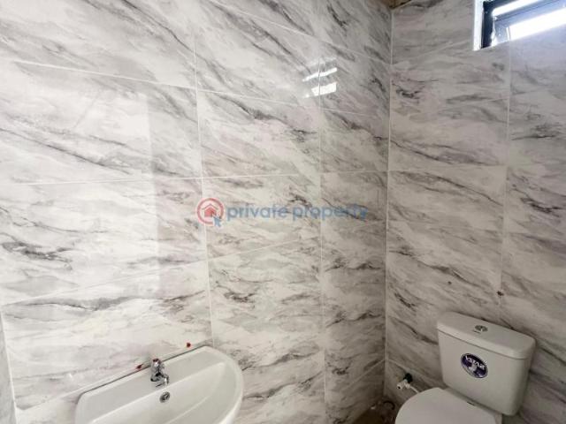 House for sale in Eti Osa, Lagos