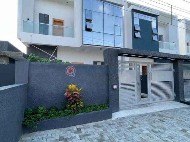 House for sale in Lagos, Lekki