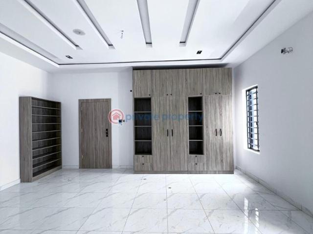 House for sale in Lagos, Lekki