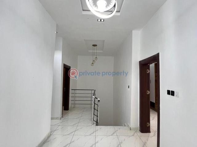 House for sale in Lagos, Lekki