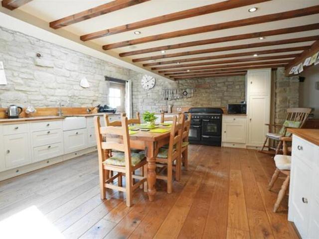 Room for sale in Greetland, Isle Of Man