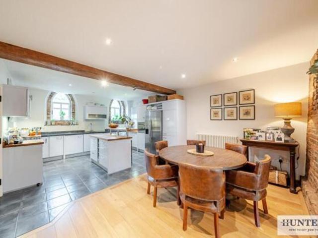 Room for sale in Brayton