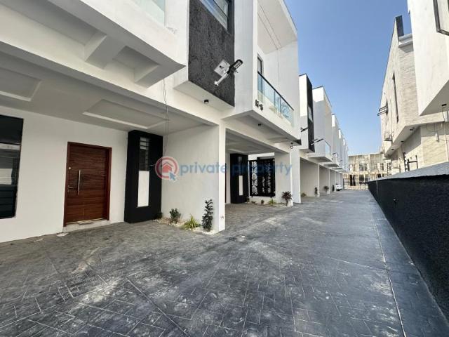 House for sale in Eti Osa, Lagos