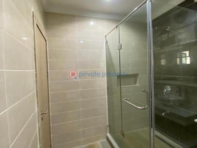 House for sale in Eti Osa, Lagos