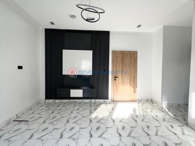 House for sale in Lagos, Lekki