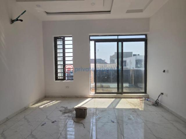 House for sale in Eti Osa, Lagos