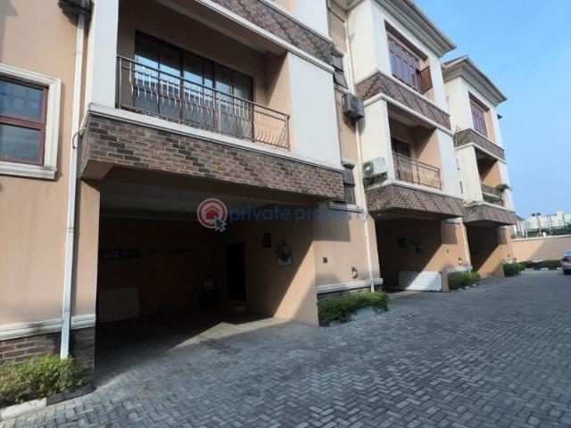 House for sale in Eti Osa, Lagos