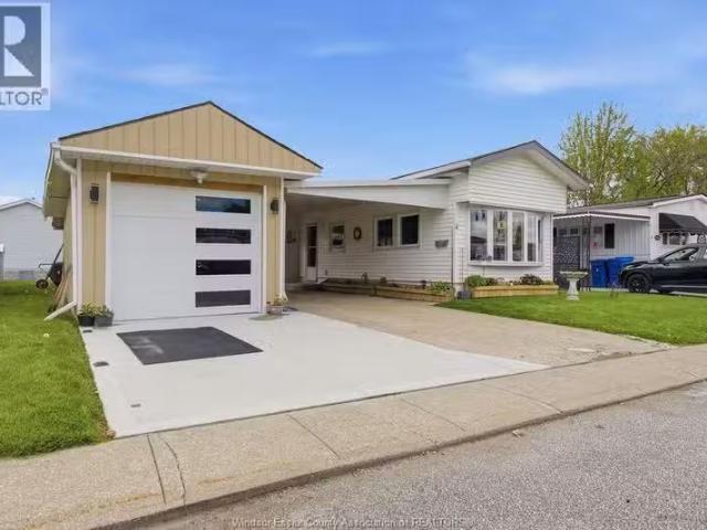House for sale in Amherstburg, Ontario