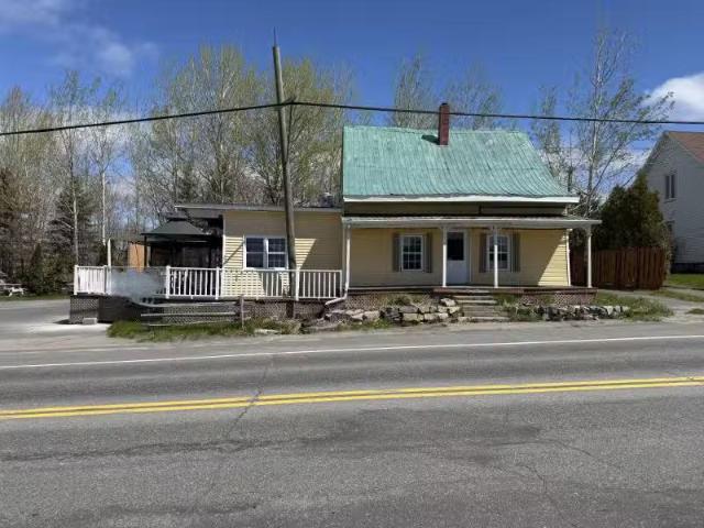 House for sale in Alma, Quebec